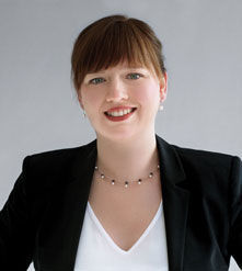 Dr. Anja Rösch Sichere Altersversorgung ist ein wichtiges Thema, das uns alle betrifft. Im Versorgungswerk können - und müssen - wir unsere Rentenversorgung aktiv mitgestalten. Ich möchte mich daher auch weiterhin als Mitglied der Vertreterversammlung in die Arbeit des Versorgungswerkes einbringen und einen Beitrag für den Aufbau, die Sicherheit und Verlässlichkeit unserer Rentenversorgung leisten.