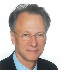Hansgeorg Birkhoff Jahrgang 1954, Rechtsanwalt und Fachanwalt für Strafrecht, seit 1984 als Strafverteidiger in Berlin tätig. Als ehrenamtlicher Richter am Anwaltsgericht, in der 4. Satzungsversammlung der BRAK und in Verbandstätigkeit befasse ich mich seit vielen Jahren mit anwaltlichem Berufsrecht und engagiere mich in der berufsständischen Interessenvertretung. Die Selbstverwaltung der Altersversorgung ist ein wichtiger Beitrag zur Stärkung der Anwaltschaft. Für sie setze ich mich ein und danke für Ihre Stimme.